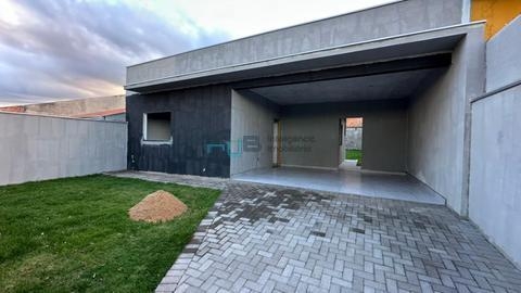 Casa à Venda 2 Quartos - Colinas 100 m²