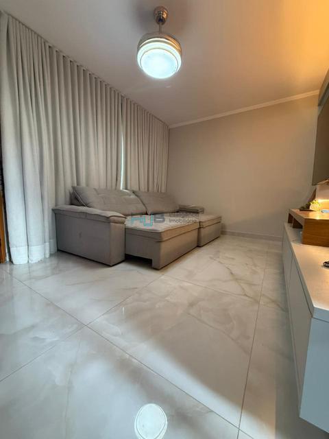 Casa à venda em Londrina, Catuai, com 3 quartos, com 100 m²